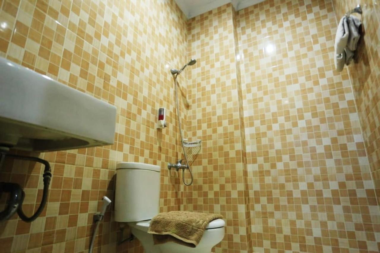 Urbanview Hotel Mulia Indah Palopo ภายนอก รูปภาพ