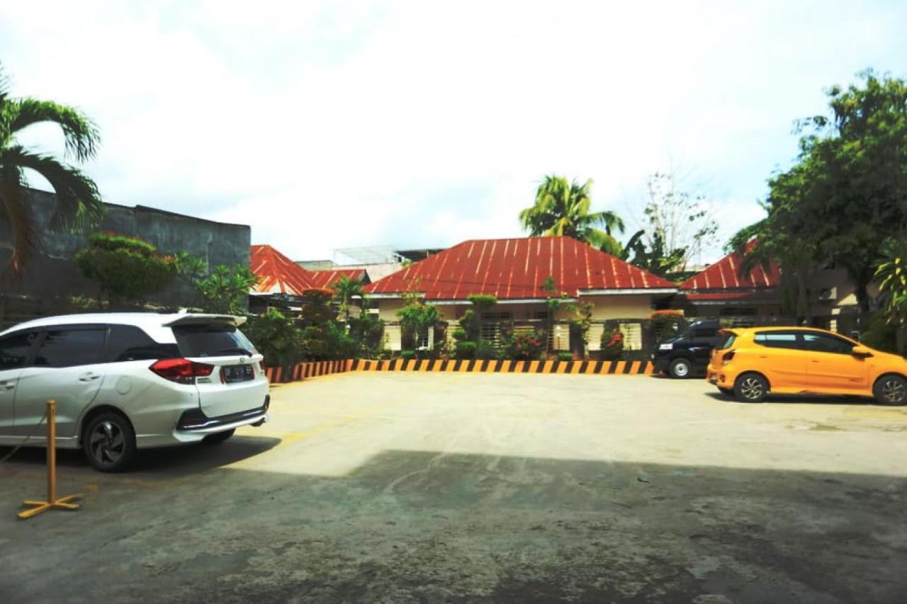 Urbanview Hotel Mulia Indah Palopo ภายนอก รูปภาพ