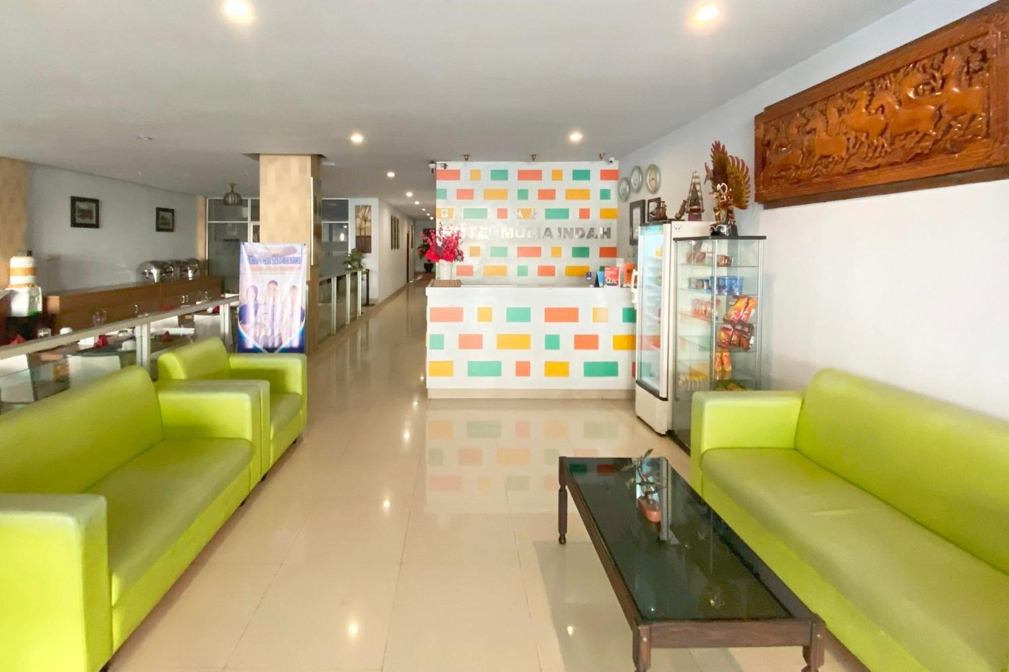 Urbanview Hotel Mulia Indah Palopo ภายนอก รูปภาพ