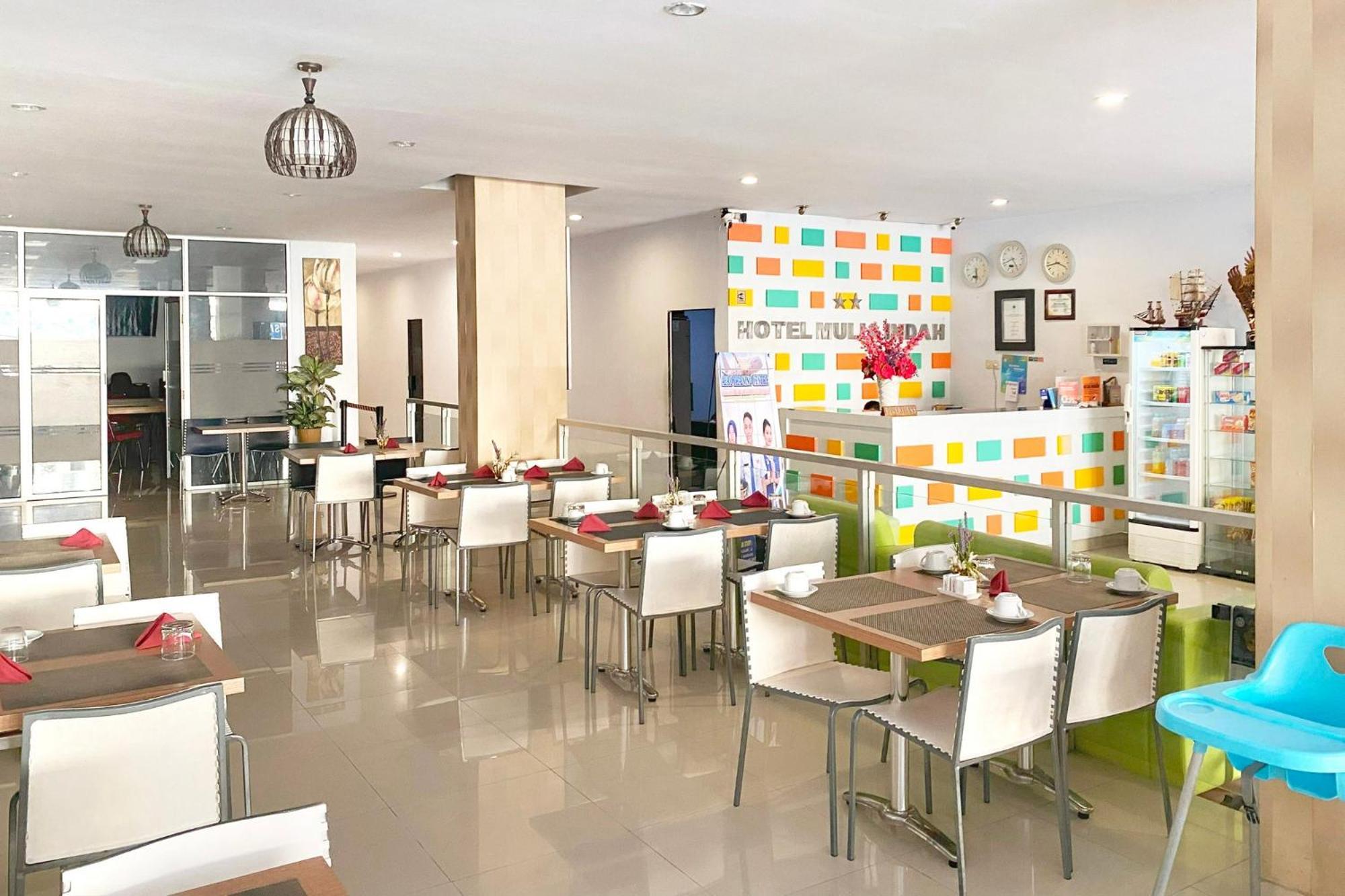 Urbanview Hotel Mulia Indah Palopo ภายนอก รูปภาพ